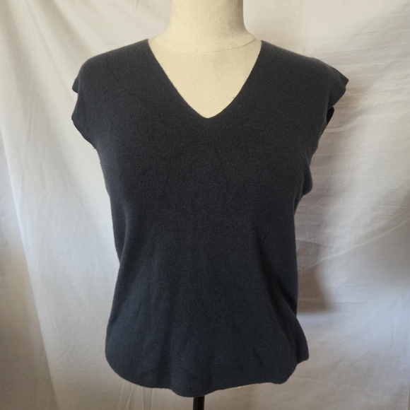 Cardigan/shell Sweater Set - Picture 2 of 5